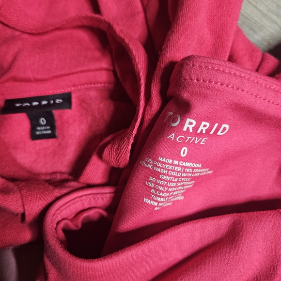 Torrid Pink and Red Colorblock Hoodie With Matching Active Leggings - Picture 2 of 6